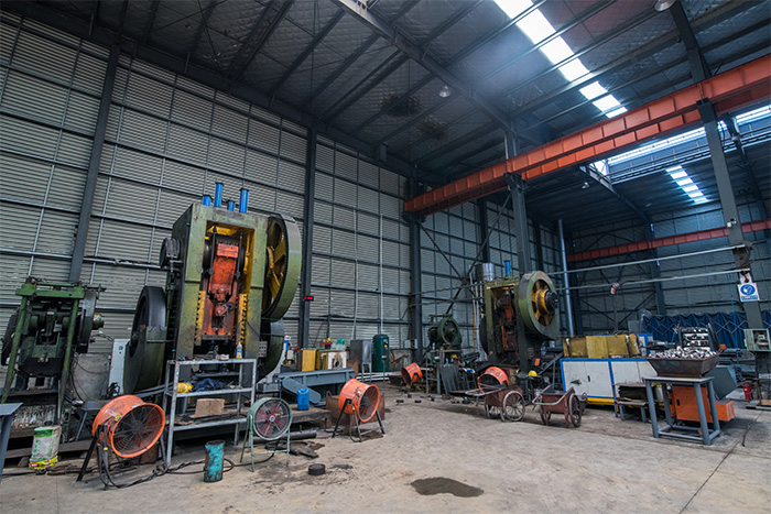 阿里网架配件-锥头加工车间